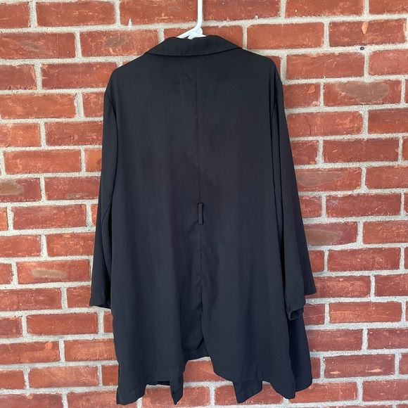 Pop Sugar light weight plus size blazer - Picture 5 of 5